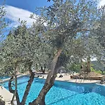 Restaurant Clos Des Sullys Montclus (Gard)