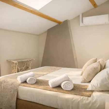 Hotel Restaurant Clos Des Sullys Montclus (Gard)