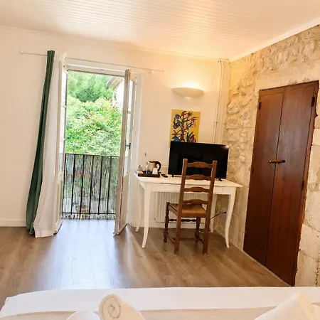 Restaurant Clos Des Sullys * Montclus (Gard)